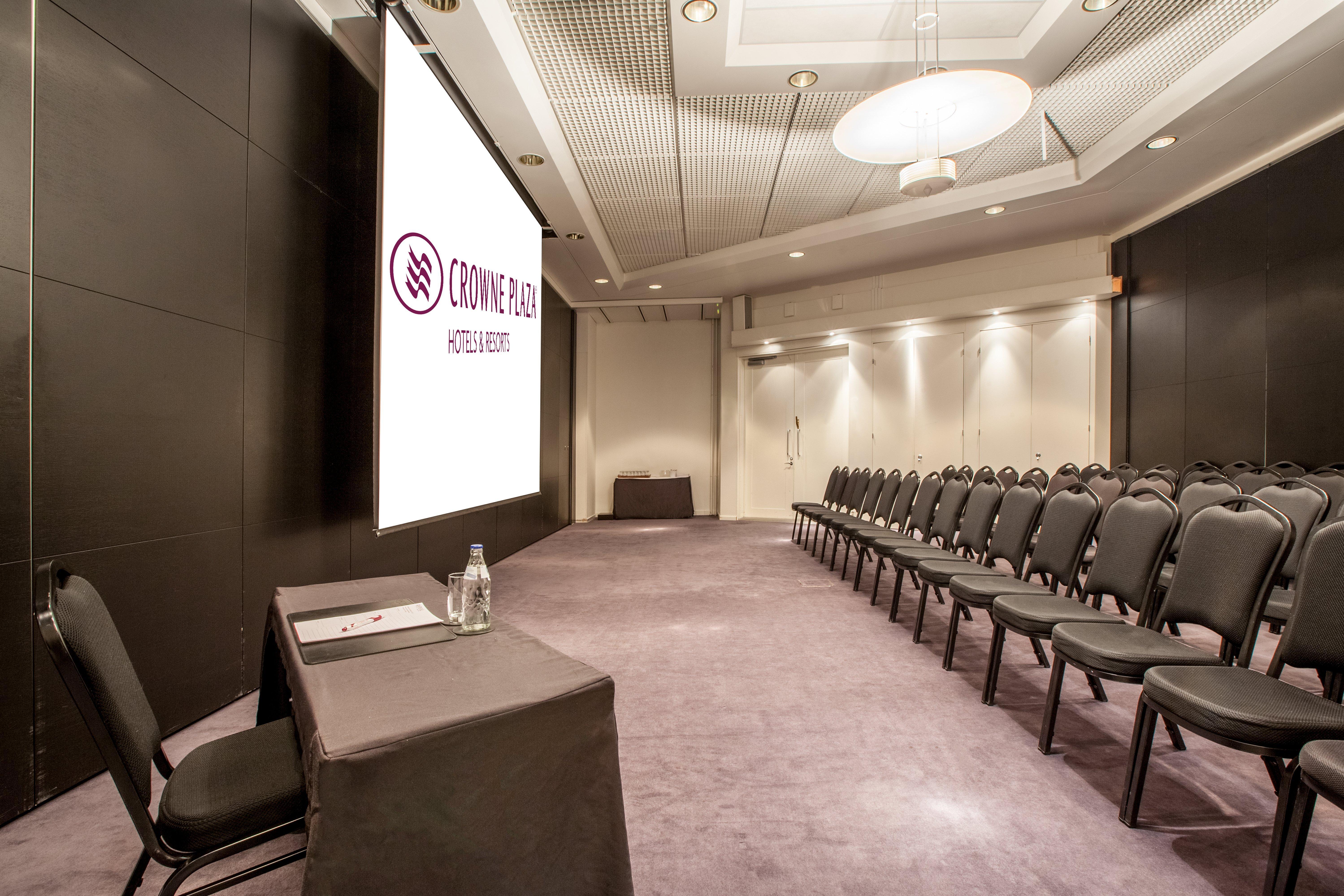 Готель Crowne Plaza Helsinki - Hesperia By Ihg Екстер'єр фото