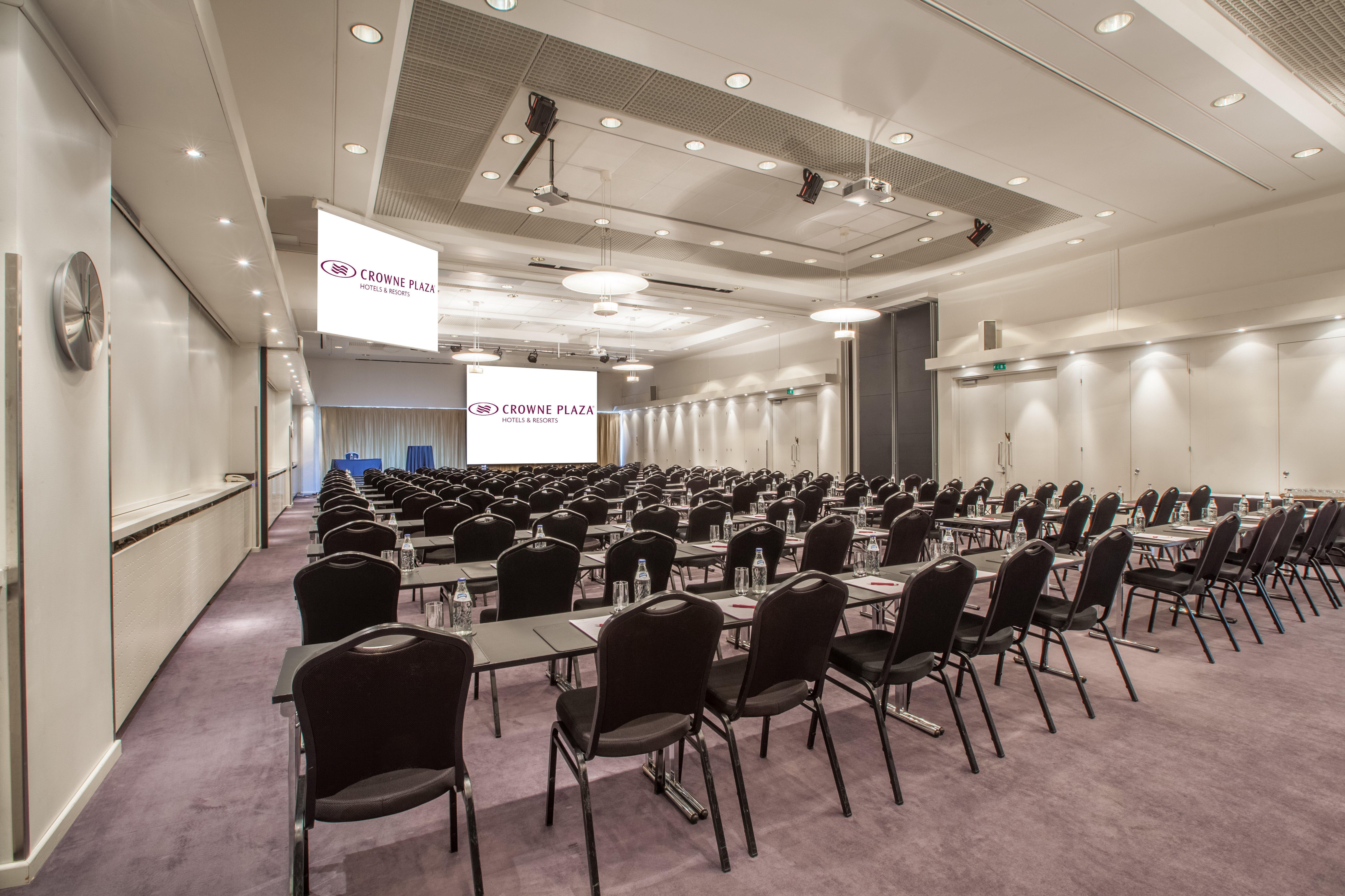 Готель Crowne Plaza Helsinki - Hesperia By Ihg Екстер'єр фото